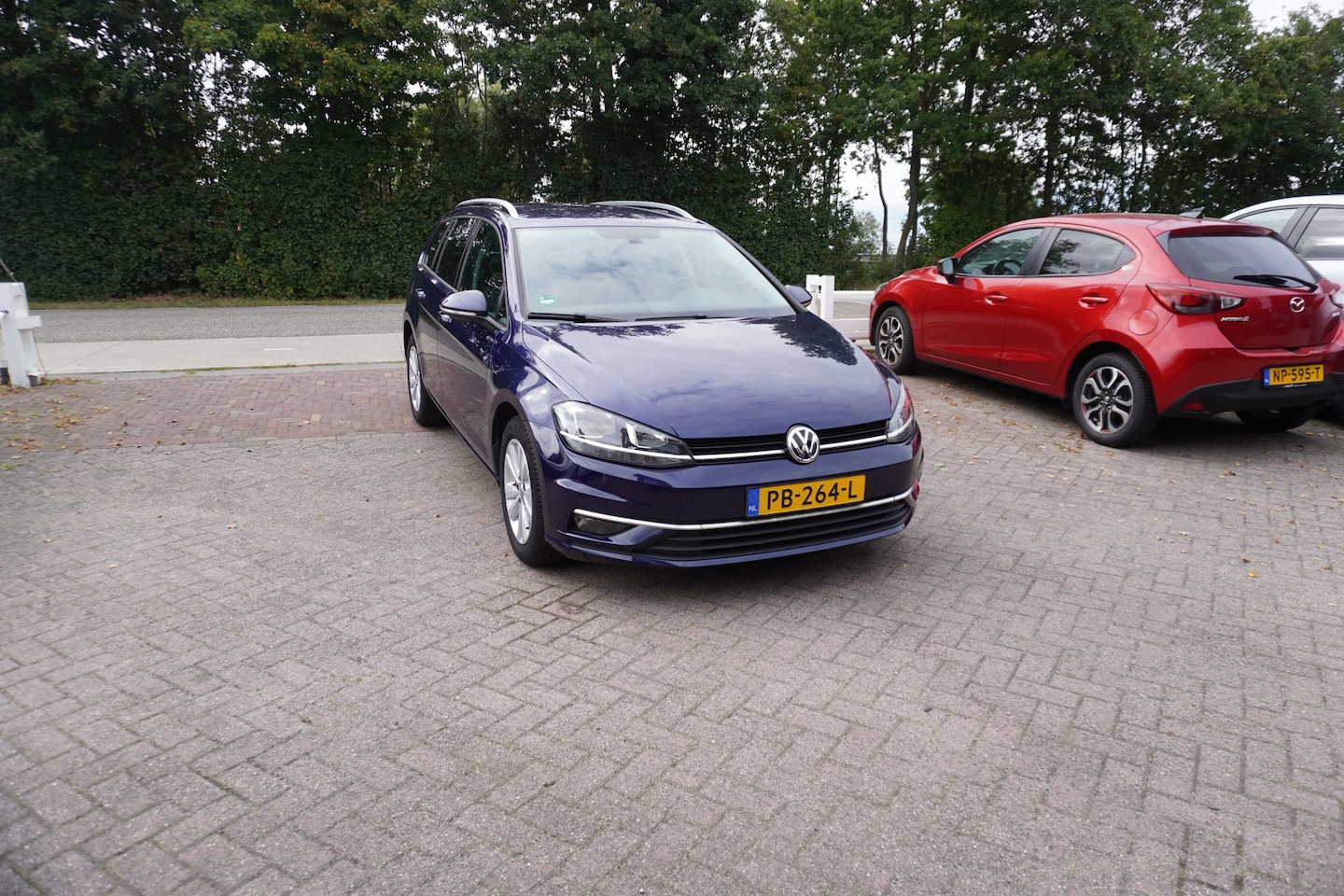 Volkswagen Golf Variant - 1.0 TSI Comfortline AUTOMAAT DIGI DASH CLIMA CAMERA - AutoWereld.nl