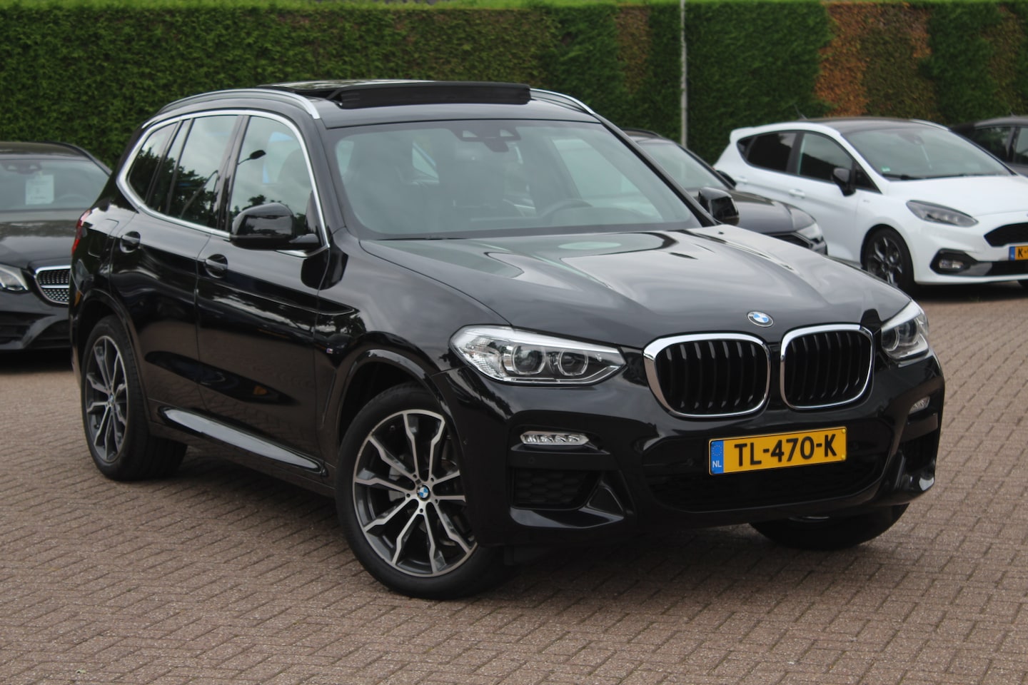 BMW X3 - xDrive20i High Exe. M Sport / Panoramadak / Camera / Leder / 20'' / Stuurverwarming / Navi - AutoWereld.nl