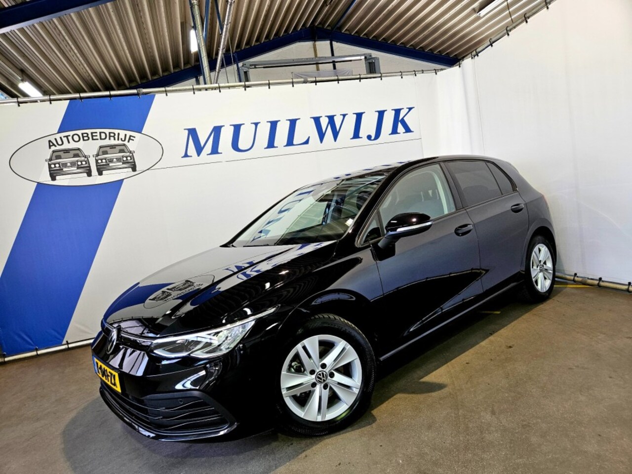 Volkswagen Golf - 1.5 TSI Life / Trekhaak / Camera / NL Auto - AutoWereld.nl