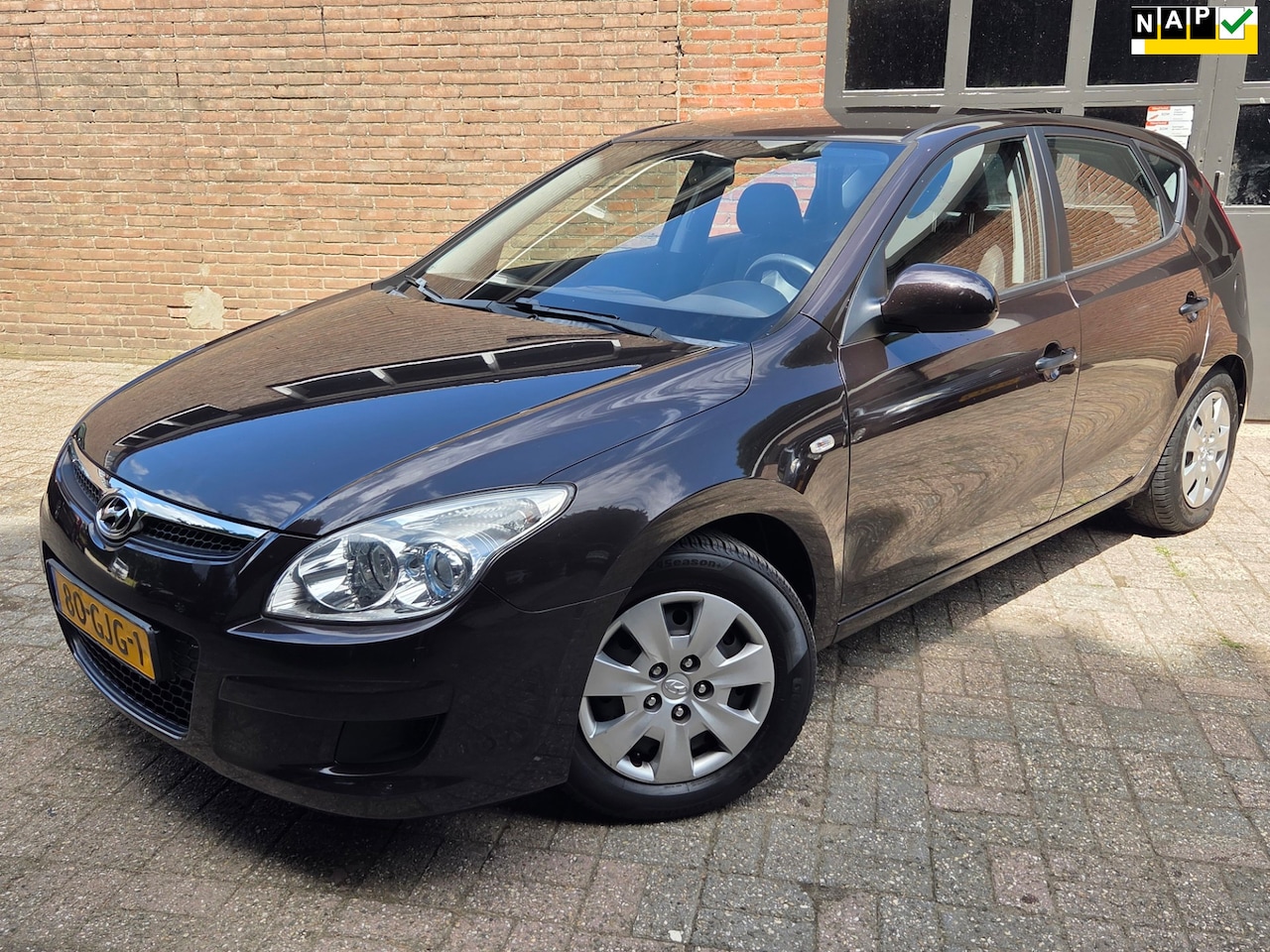 Hyundai i30 - 1.4i Active Cool / nieuwe apk! / Airco! - AutoWereld.nl