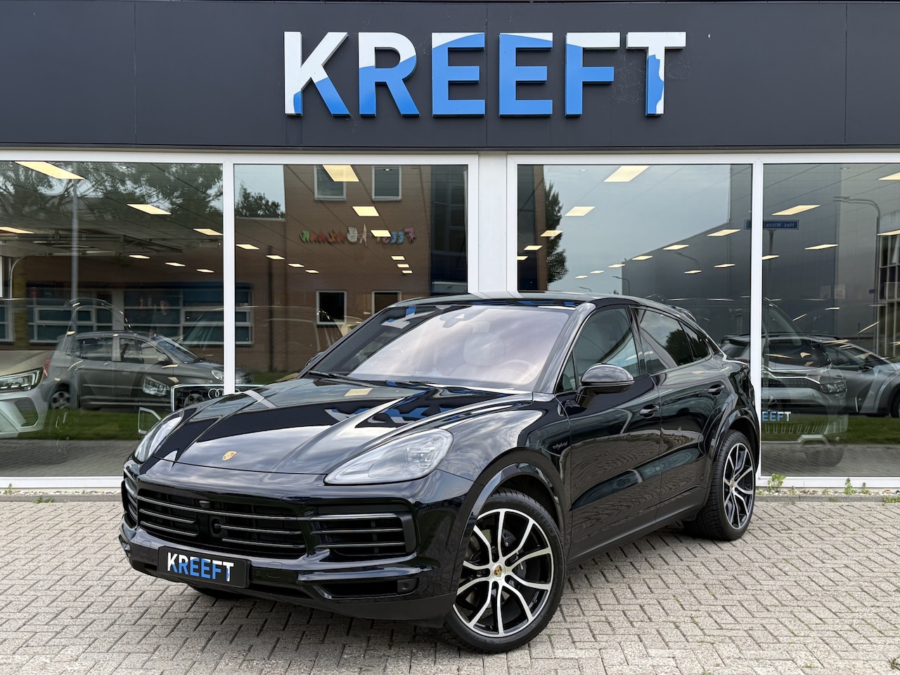 Porsche Cayenne Coupé - 3.0 E-Hybrid Platinum Edition Sportchrono | Luchtvering - AutoWereld.nl