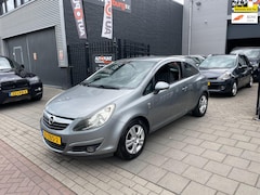 Opel Corsa - 1.2-16V Selection 1e Eigenaar Trekhaak Airco NAP APK