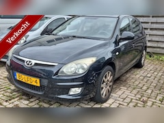 Hyundai i30 - 1.6i Dynamic MOTOR DEFECT
