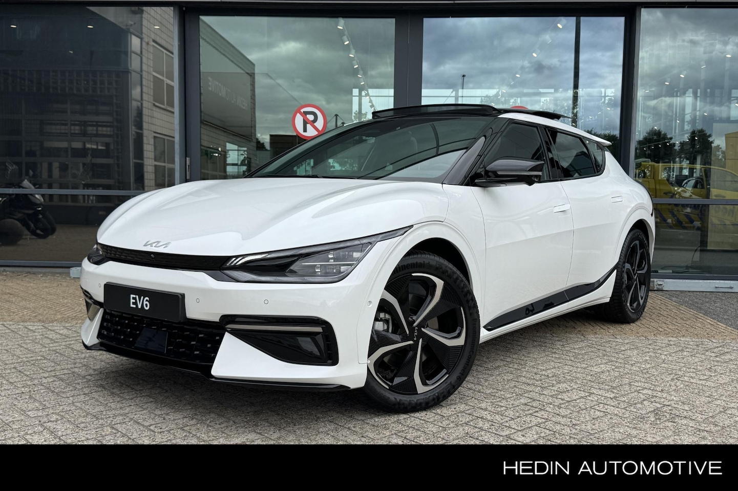 Kia EV6 - GT-Line AWD 77.4 kWh 325PK | Navigatie | Panoramdak | 360° Camera | Stoelverwarming+Ventil - AutoWereld.nl