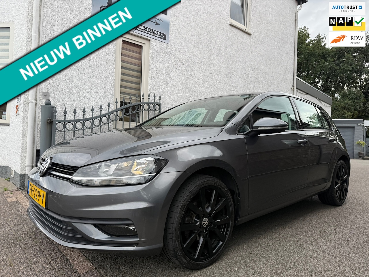 Volkswagen Golf - 1.0 TSI Trendline | Airco | Cruise | Recent onderhouden | Nieuwe APK | NAP - AutoWereld.nl