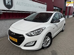 Hyundai i30 - 1.6 GDI Go // Clima // PDC // Cruise C // Navi