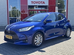 Toyota Yaris - 1.5 HYBRID DYNAMIC STOEL/STUURVERW LED KEYLESS PARK-CAMERA APPLE/ANDROID 16" LM-VELGEN PAR