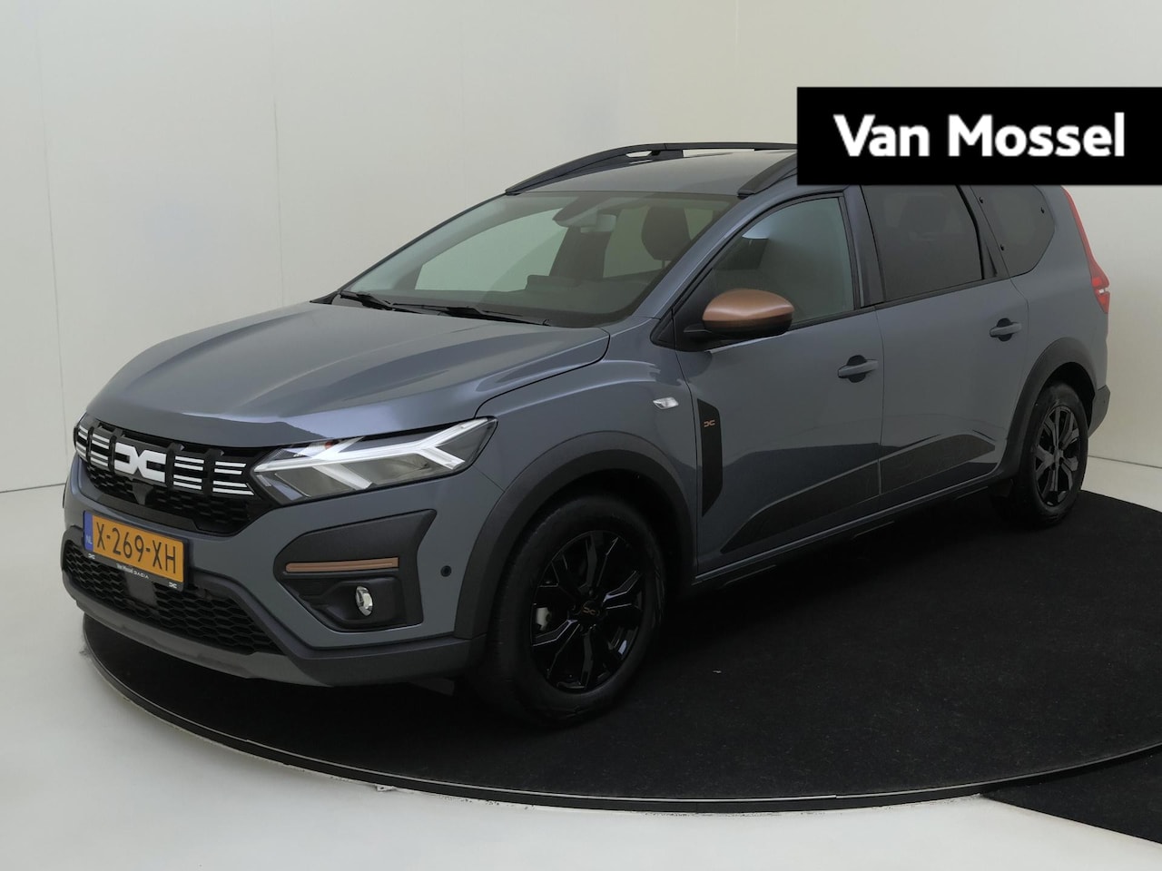 Dacia Jogger - 1.0 TCe 100 Bi-Fuel Expression 7p. 1.0 TCe 100 Bi-Fuel Expression 7p. - AutoWereld.nl