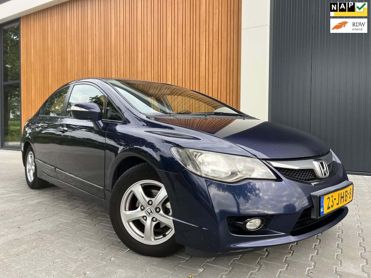 Honda Civic - 1.3 Hybrid|4-deurs|Automaat|Airco|Lmv - AutoWereld.nl