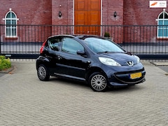 Peugeot 107 - 1.0-12V XR / Airco / Navi / Carplay / Bluetooth / Nieuwe Apk