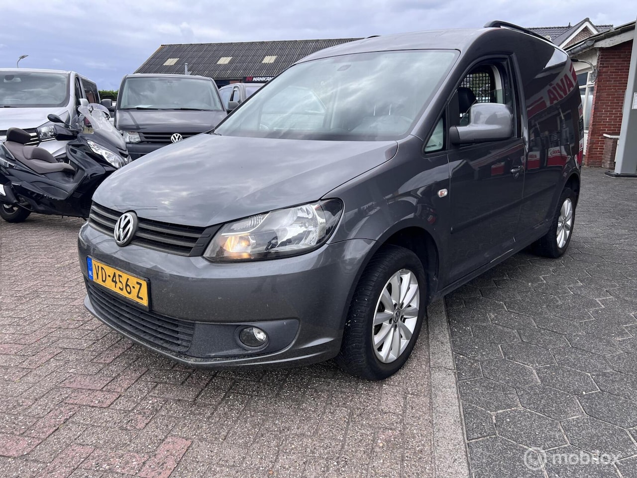 Volkswagen Caddy - Bestel 2.0 TDI DSG - AutoWereld.nl