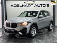 BMW X1 - SDrive20i Executive Automaat / Navigatie full map / Camera / Cruise control / Climate cont
