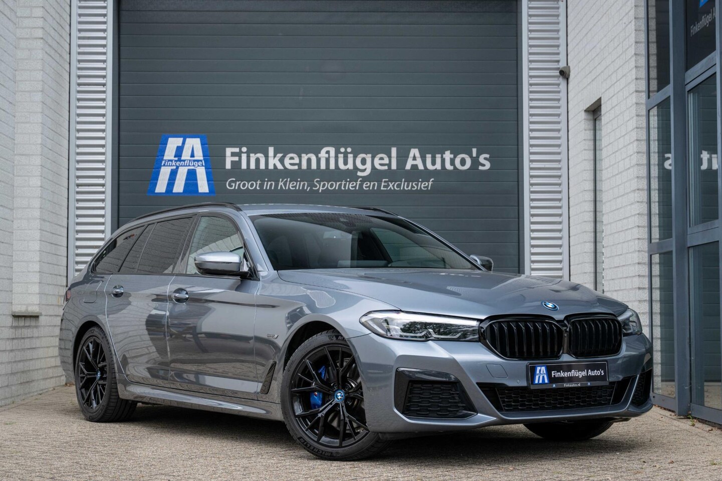 BMW 5-serie Touring - 530e High Executive M-Sport BTW |360'' |Leder |Shadow |Digi Dash | - AutoWereld.nl