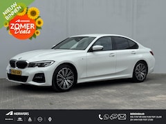 BMW 3-serie - 318i High Executive / Apple Carplay/Android Auto / Achteruitrijcamera / Stoelverwarming /