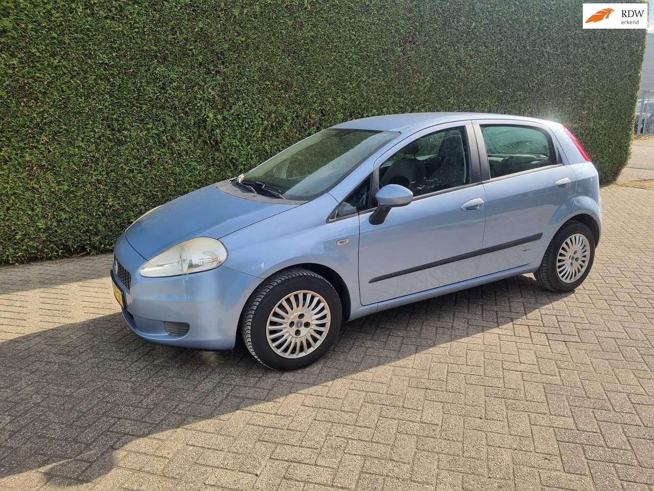 Fiat Grande Punto - 1.4-16V Emotion 1.4-16V Emotion - AutoWereld.nl