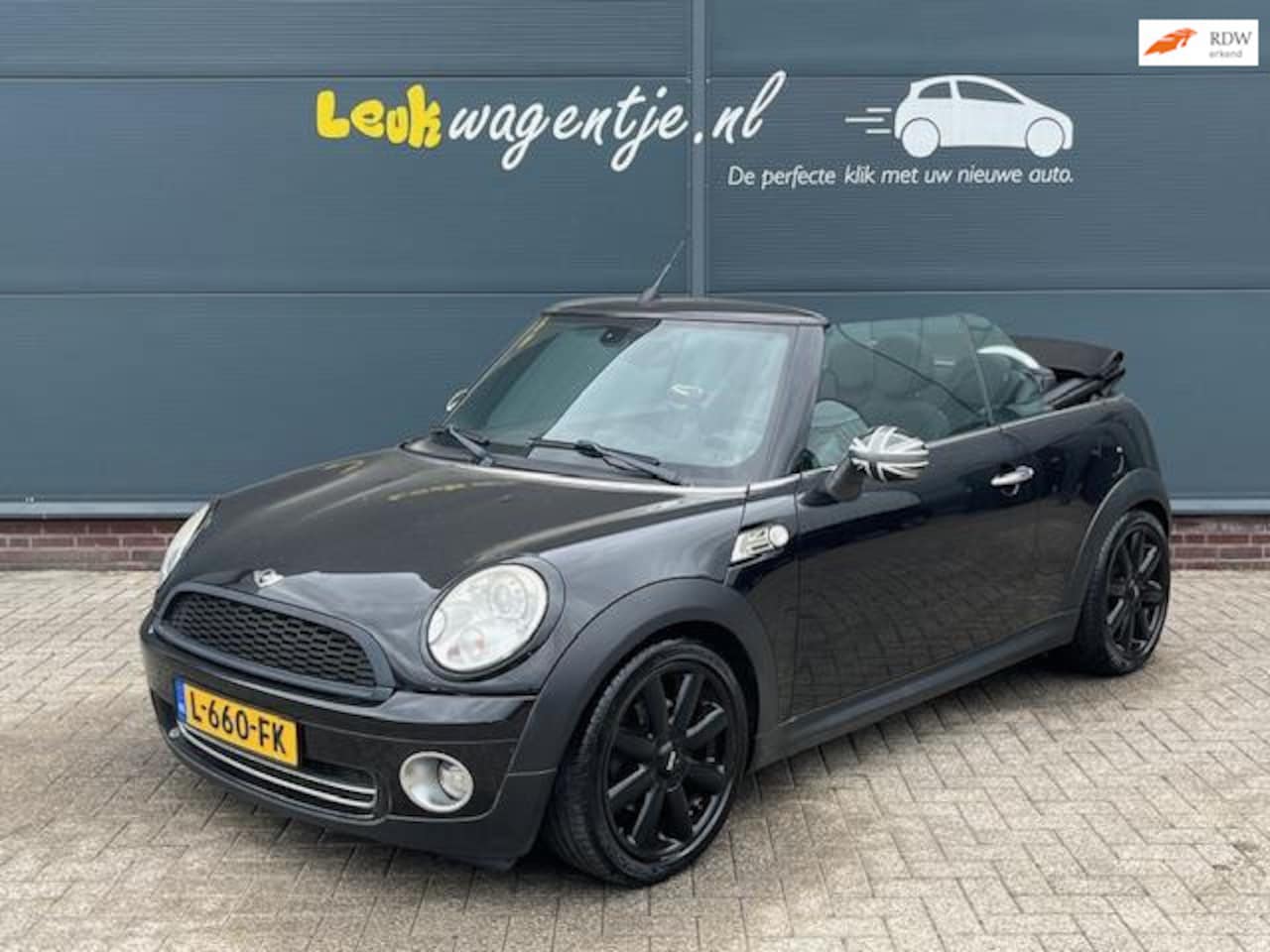 MINI Cabrio - Mini 1.6 One Pepper Cabrio *xenon *p-sensor *ecc - AutoWereld.nl