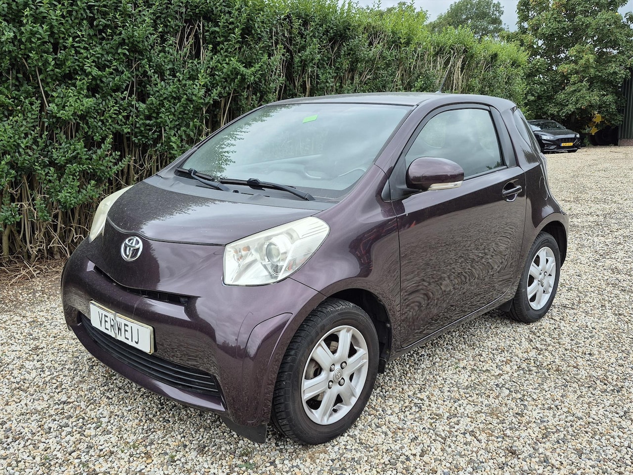 Toyota iQ - 1.0 VVT-i 68pk | Airco | Elek. Pakket | CV | LM Velgen - AutoWereld.nl