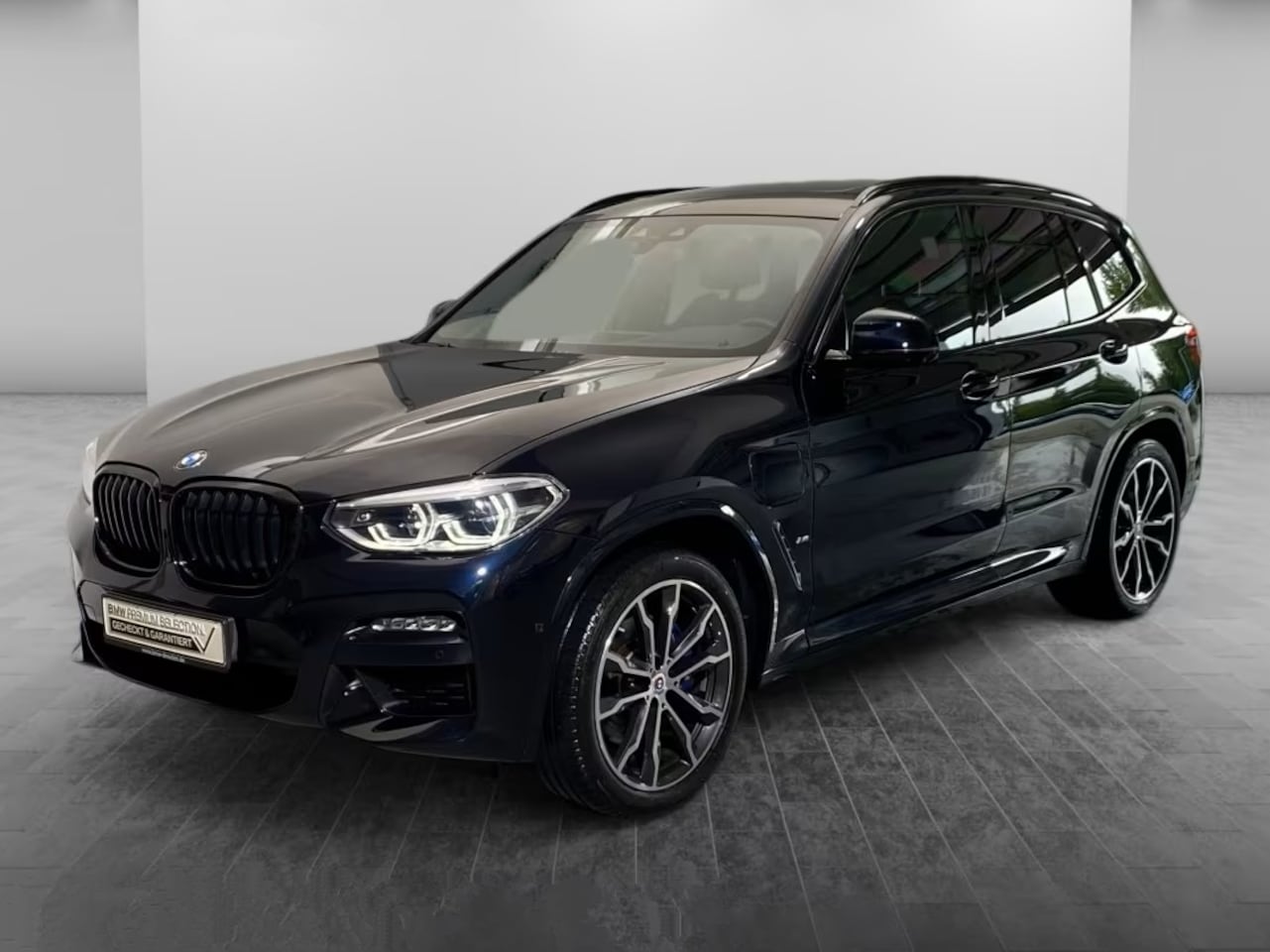 BMW X3 - xDrive30e M-SPORT ** ADAPT LED, NAVI+, PANORAMA, TREKH, 20-inch LMV, CARBON SCHWARZ ** 1e - AutoWereld.nl