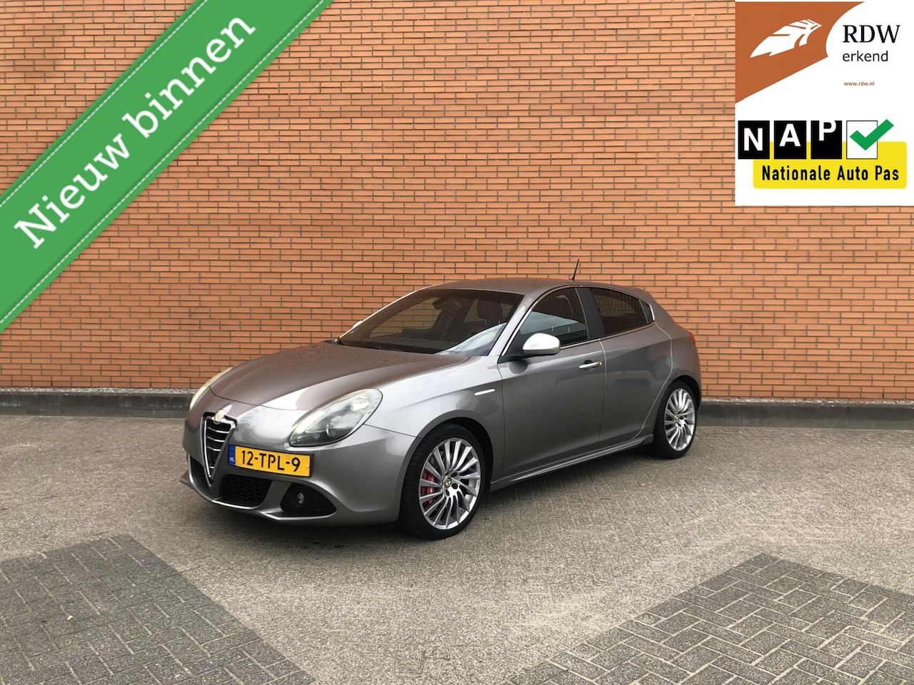 Alfa Romeo Giulietta - 1.4 T Distinctive 2012 177DKM | NAP | - AutoWereld.nl