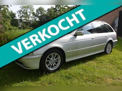 BMW 5-serie Touring - 525i*aut*airco*cruise*leer*navigatie*als nieuw