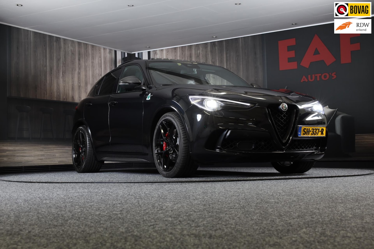 Alfa Romeo Stelvio - 2.9 V6 AWD Quadrifoglio / 510 Pk / Acc / Lane Assist / Carbon / Camera / Open Panoramadak - AutoWereld.nl
