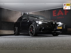 Alfa Romeo Stelvio - 2.9 V6 AWD Quadrifoglio / 510 Pk / Acc / Lane Assist / Carbon / Camera / Open Panoramadak