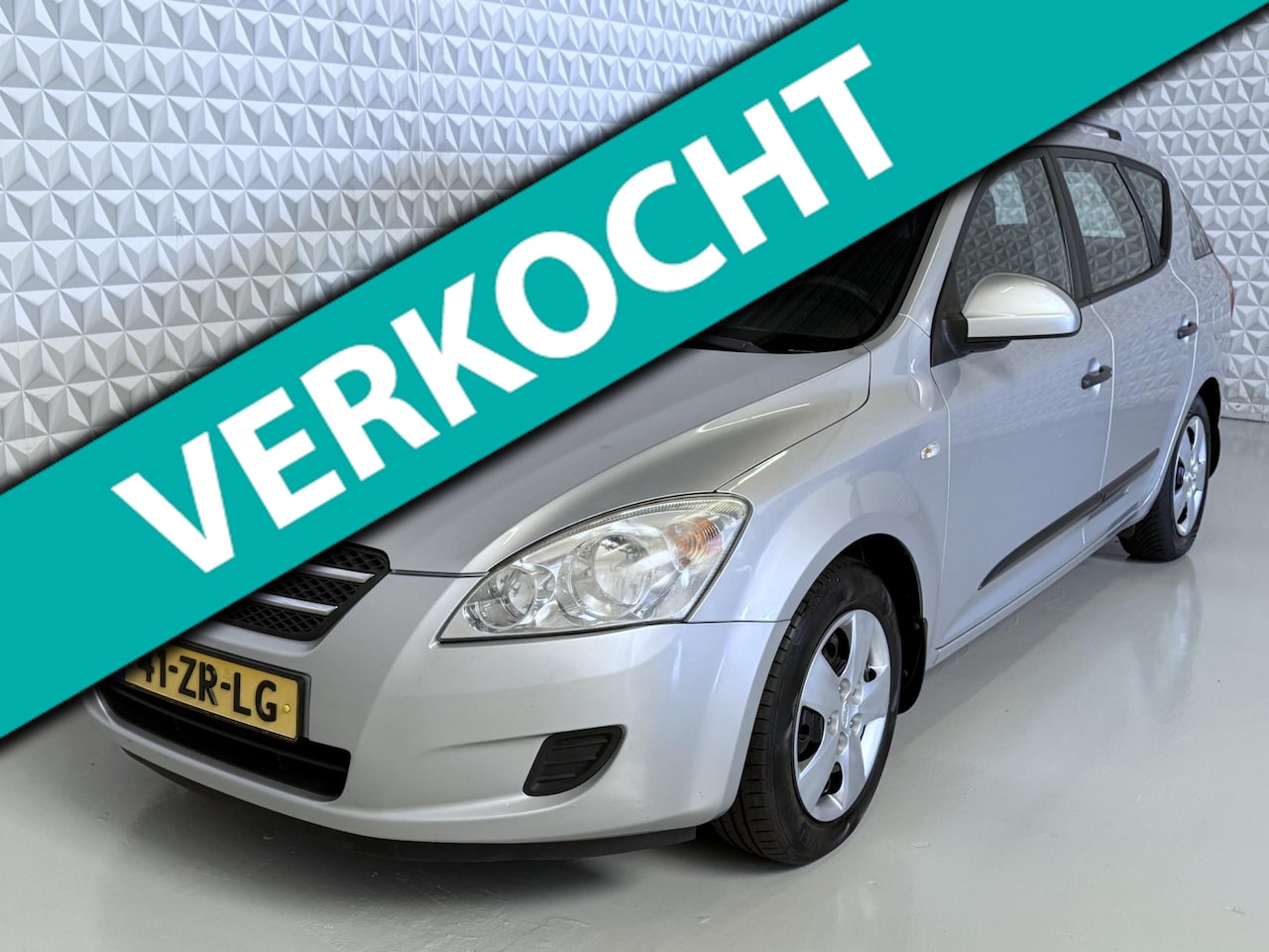 Kia Cee'd Sporty Wagon - 1.4 X-tra AIRCO én APK 04-2026 (2008) - AutoWereld.nl
