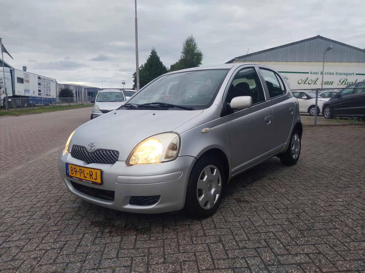 Toyota Yaris - 1.3 VVT-i Sol 1.3 VVT-i Sol - AutoWereld.nl