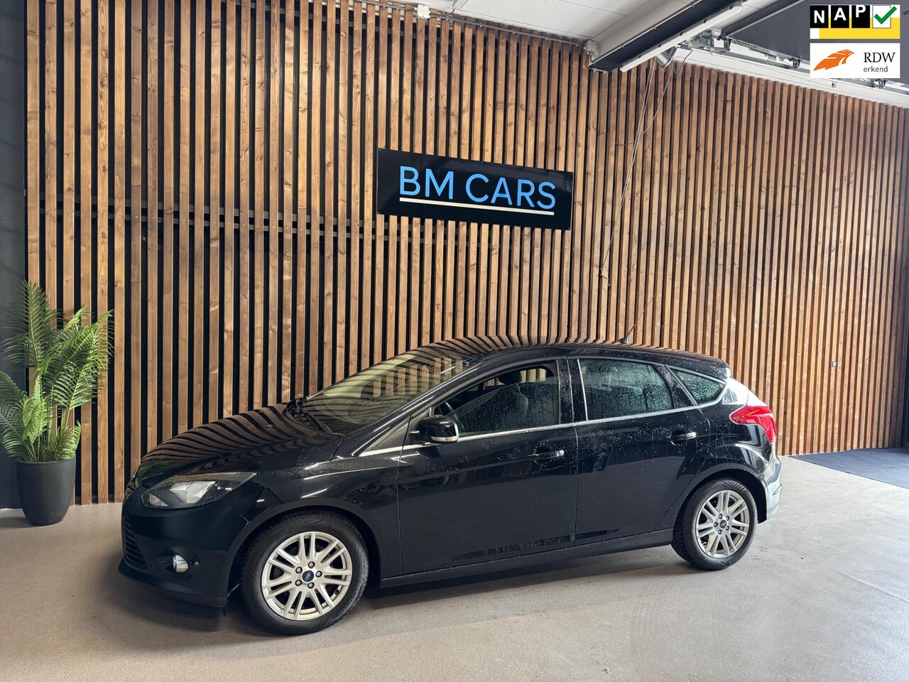 Ford Focus - 1.0 EcoBoost Titanium Trekhaak,Navigatie,Cruise - AutoWereld.nl