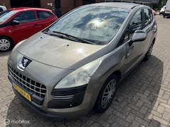 Peugeot 3008 - 1.6 VTi Première