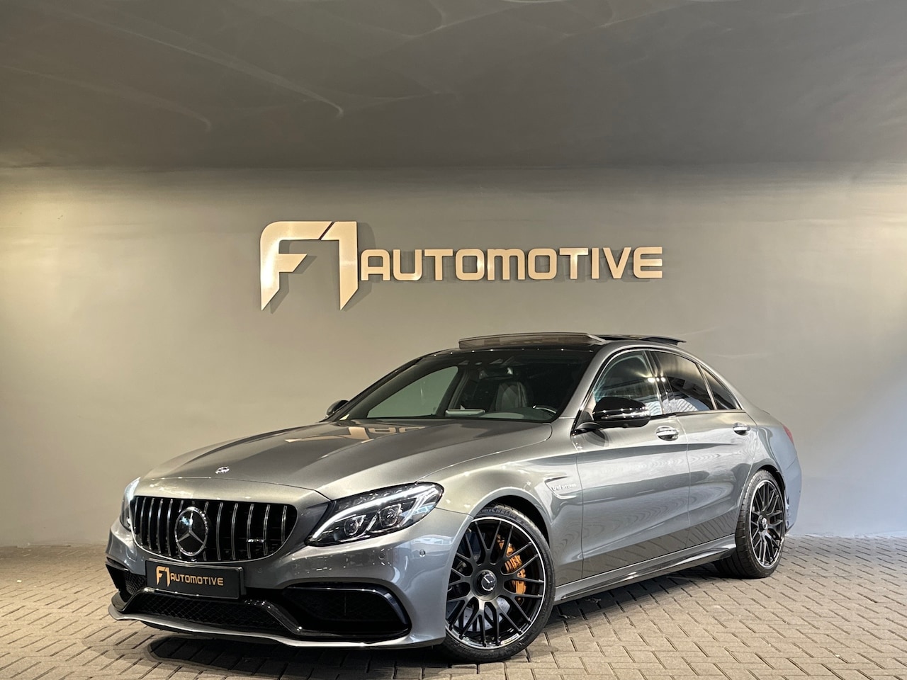 Mercedes-Benz C-klasse - AMG 63 S Pano|Kuip|Ceramic|HuD|360Cam - AutoWereld.nl
