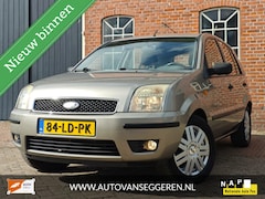 Ford Fusion - 1.6-16V - Garantie / Nieuwe APK/Trekhaak / Airco