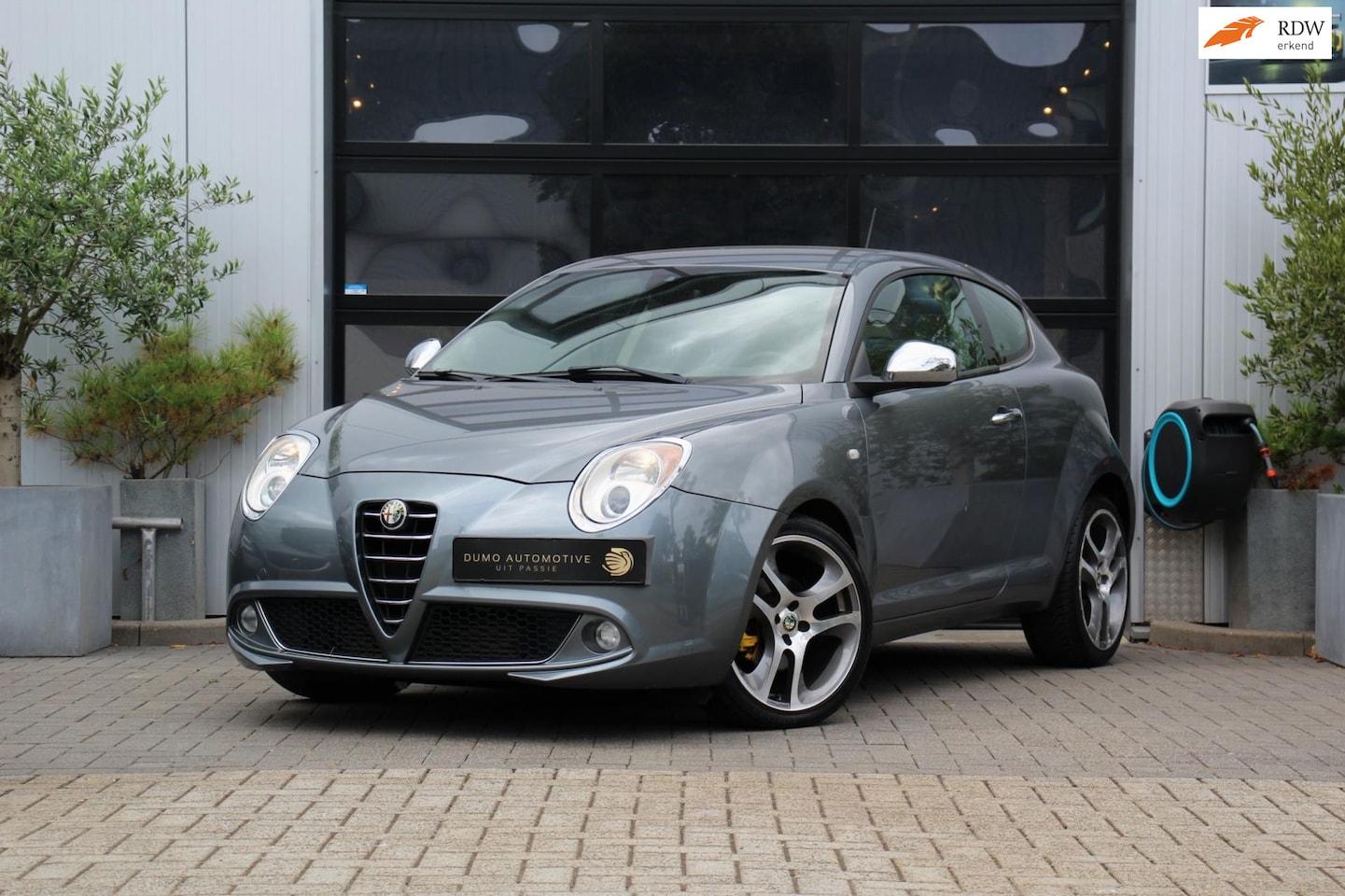 Alfa Romeo MiTo - 1.4 Distinctive TCT Automaat - BOSE - 18INCH - CHROOMPACK - USB - SPORTSTOELEN - AutoWereld.nl