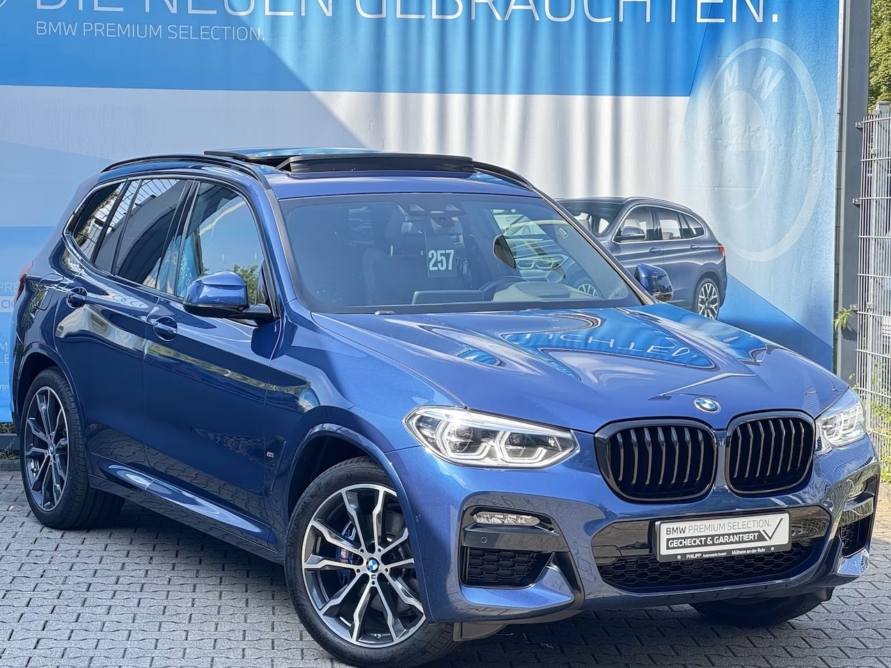 BMW X3 - xDrive30e M-SPORT ** ADAPT LED, NAVI+, PANORAMA, TREKH, 20-inch LMV, PHYTONIC BLAU ** 1e E - AutoWereld.nl