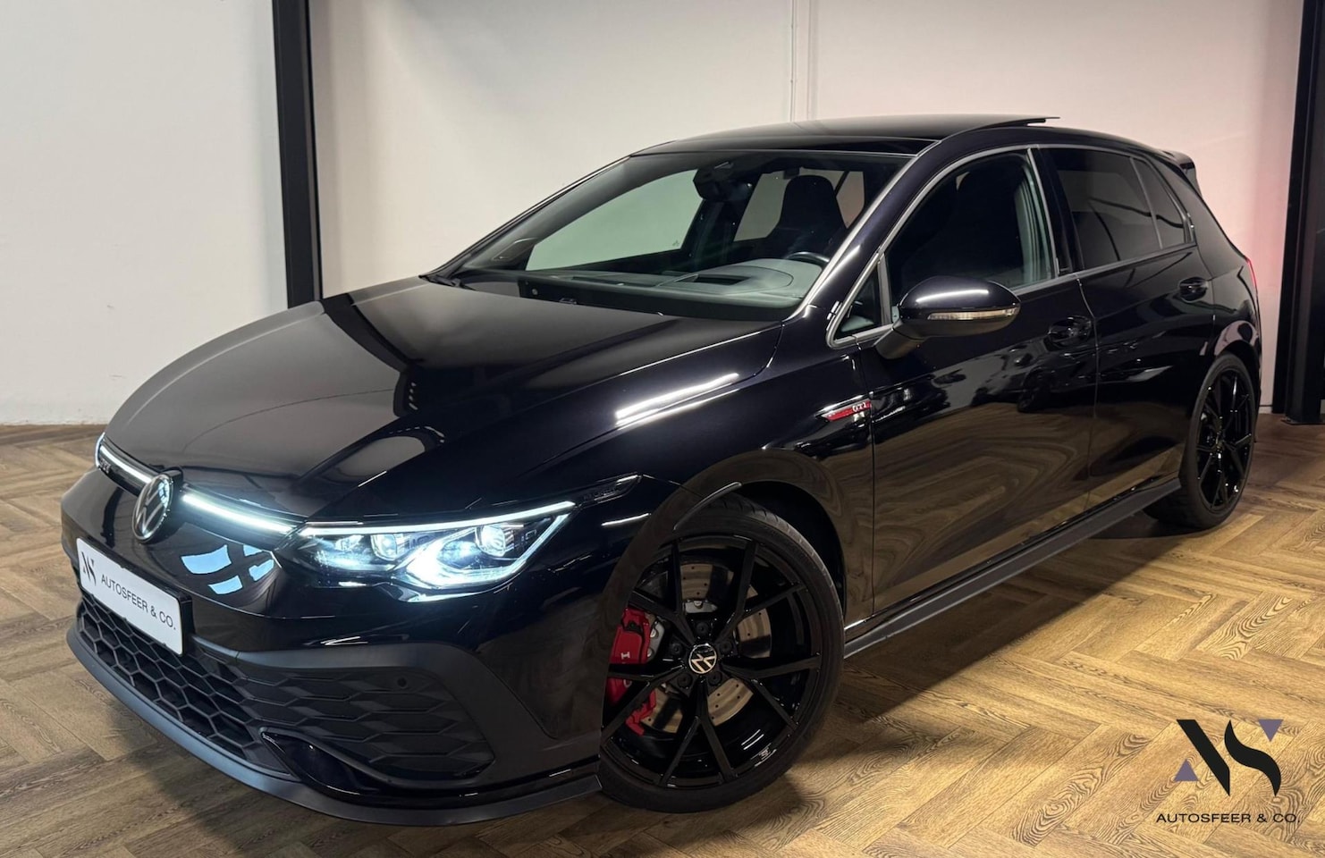 Volkswagen Golf - 2.0 TSI GTI CLUBSPORT PANO HUD VOL - AutoWereld.nl