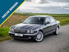 Jaguar XJR - 4.2 S/C V8 396Pk TV/DVD Adaptive Cruise Youngtimer