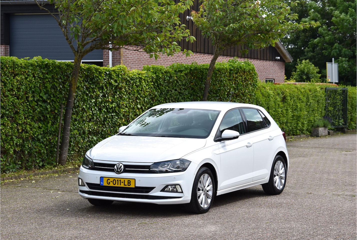 Volkswagen Polo - 96 PK TSI Highline DSG Camera PDC ECC NAP in Topstaat! - AutoWereld.nl