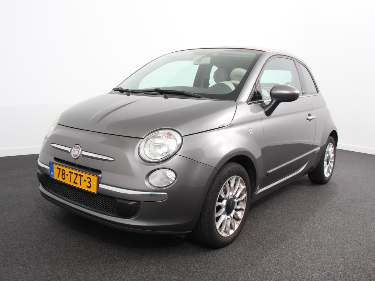 Fiat 500 C - 1.2 Lounge Airco Radio Parkeersensor achter Lichtmetalen velgen Bluetooth - AutoWereld.nl