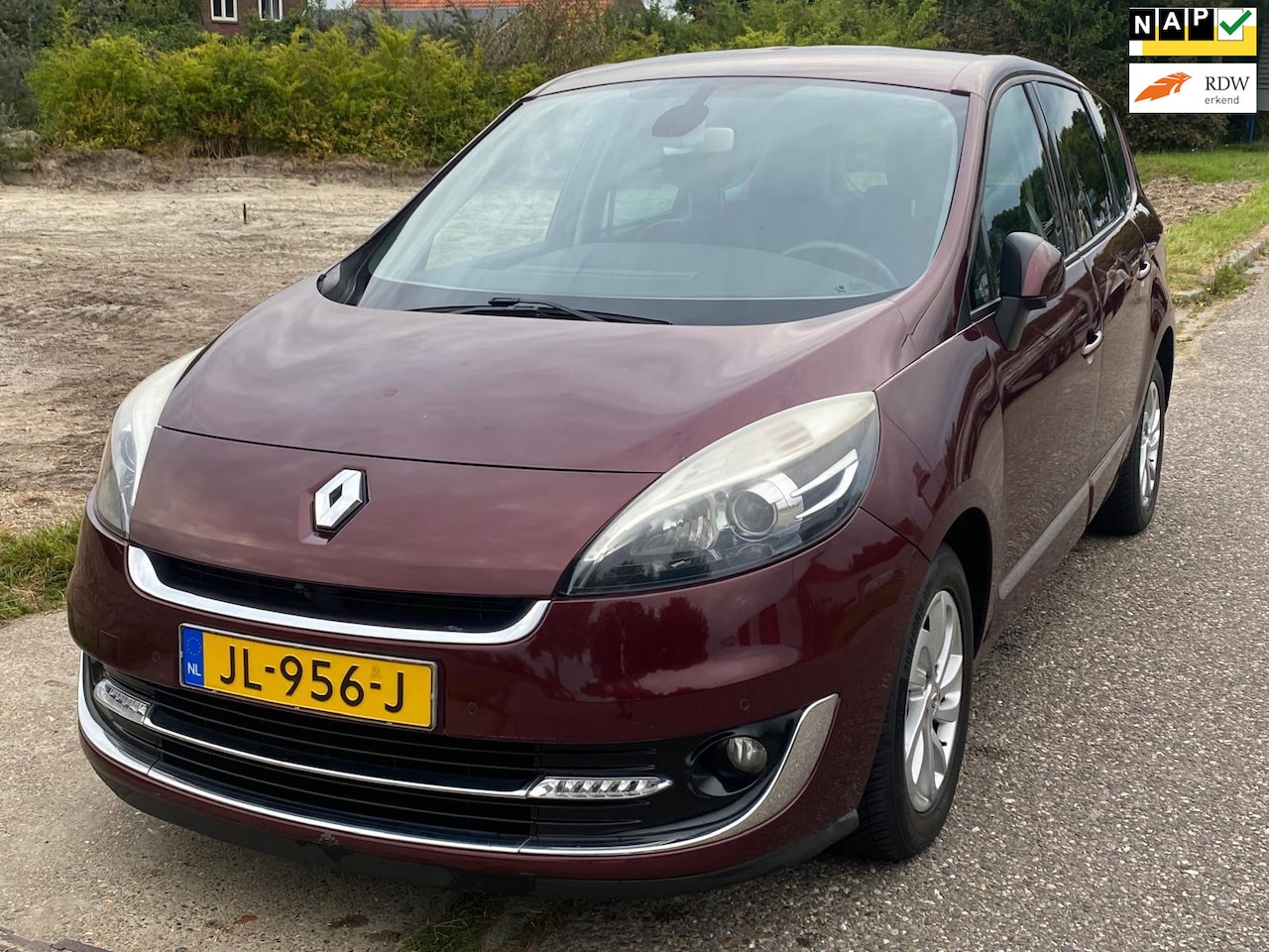 Renault Grand Scénic - 1.4 TCe Bose ECC Navigatie Multimedia LMV 16" Leder/Stof Cruisecontrol LED PDC Dealeronder - AutoWereld.nl