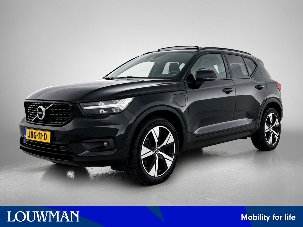 Volvo XC40 - 1.5 T5 Recharge R-Design | Apple Carplay / Android Auto (Navigatie) | Automaat | Trekhaak - AutoWereld.nl
