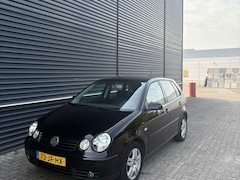 Volkswagen Polo - 1.4-16V Highline NWE APK/ AIRCO/ CRUISE CONTROL/ LM VELGEN