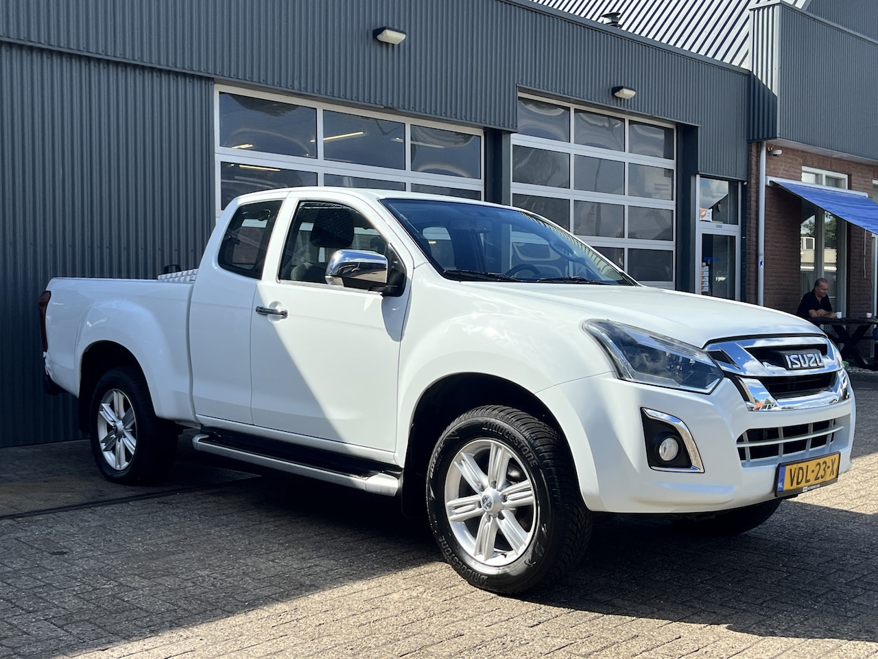 Isuzu D-Max - 1.9 Extended Cab X-Country 164PK 3500kg trekgwicht Airco Cruise controle Pick-up p-up Euro - AutoWereld.nl