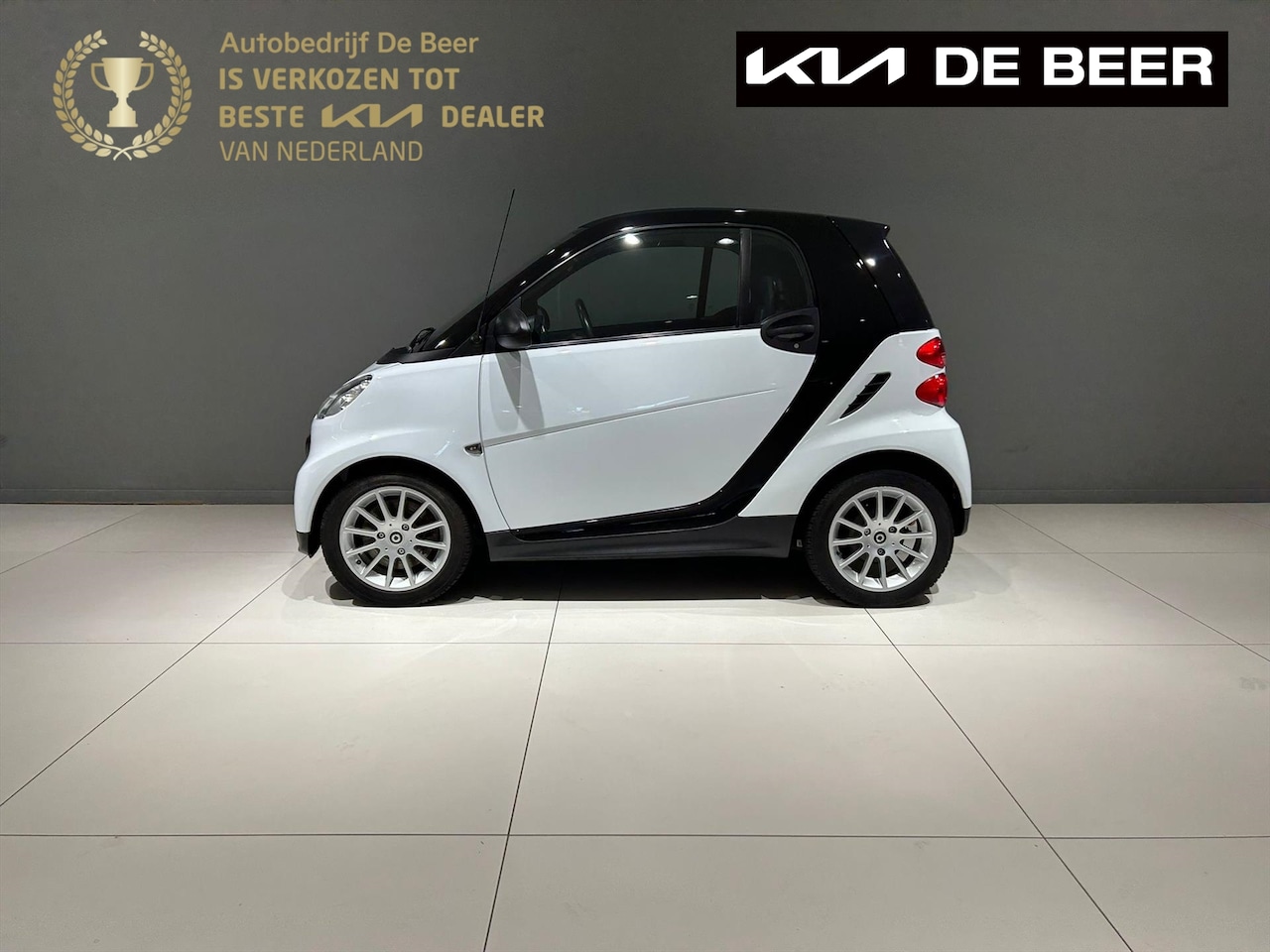 Smart Fortwo coupé - 1.0 52KW MHD AUTOMAAT Pure Airco LMV - AutoWereld.nl