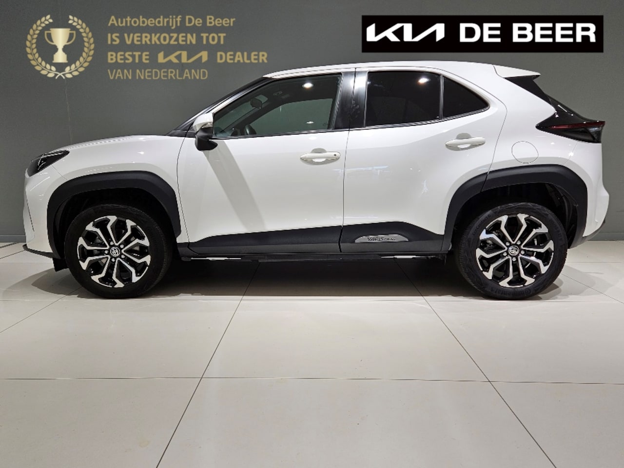 Toyota Yaris Cross - 1.5 VVT-I 125pk First Edition NL-Auto 1e Eigenaar Trekhaak 1350 KG Trekgewicht - AutoWereld.nl