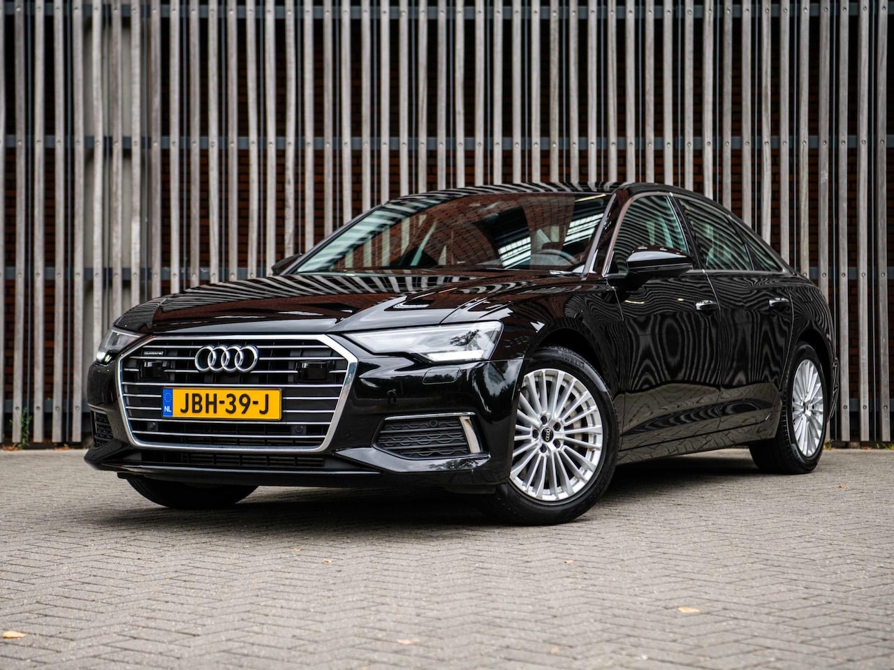 Audi A6 Limousine - 50 TFSI e 299pk Quattro |BTW|Panorama|ACC|Trekhaak|Stoelventilatie|4x Stoelverwarming|Mass - AutoWereld.nl