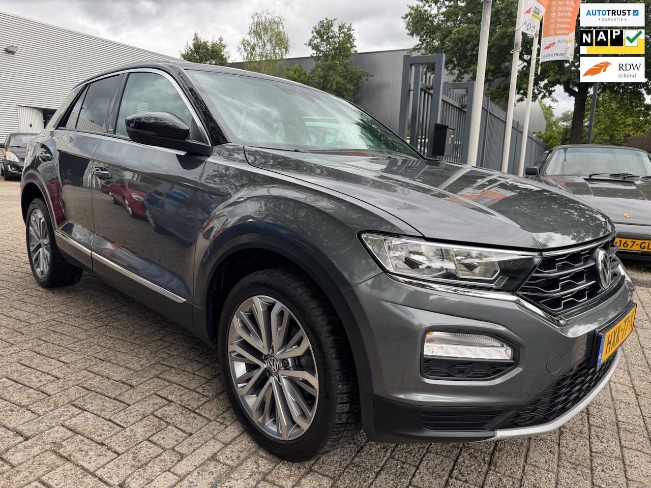 Volkswagen T-Roc - 1.5 TSI Sport Business R 1.5 TSI Sport Business R 150 pk, viritueel display , trekhaak, clima, navi, elec pakket, 9 - AutoWereld.nl