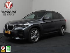 BMW X1 - sDrive18i High Executive | M-Pakket | Pano | Camera | Trekhaak