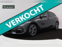BMW 1-serie - 118i Executive Edition (PARKEERSENSOREN, NAVIGATIE, CRUISE CONTROL, PARKEERSENSOREN, NL-AU