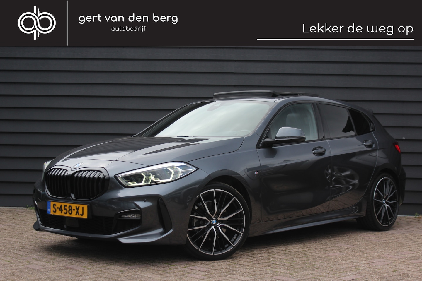 BMW 1-serie - 118i High Executive - M SPORT - HEAD UP - H&K - PANODAK - CAMERA - CARPLAY - - AutoWereld.nl