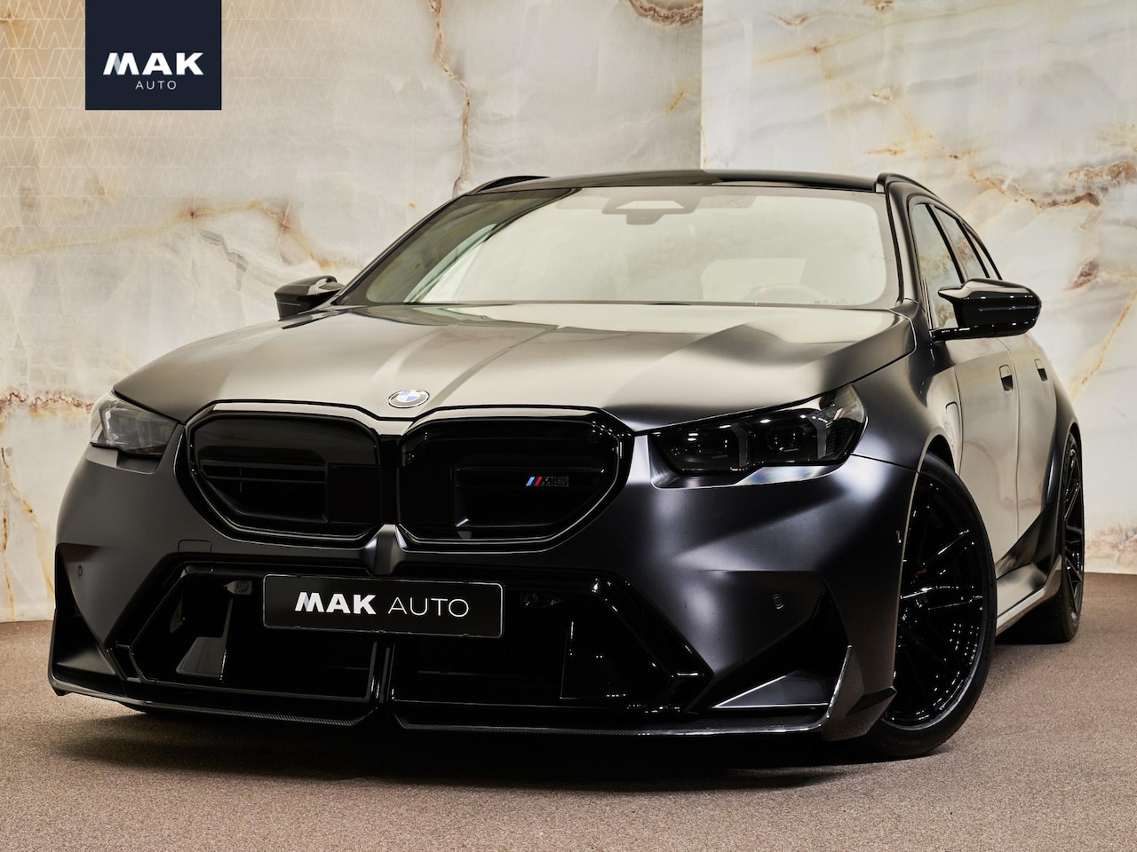 BMW M5 - Touring V8 M Hybrid, Akrapovič, M Performance, M Drivers Package, Ultimate Package, cerami - AutoWereld.nl